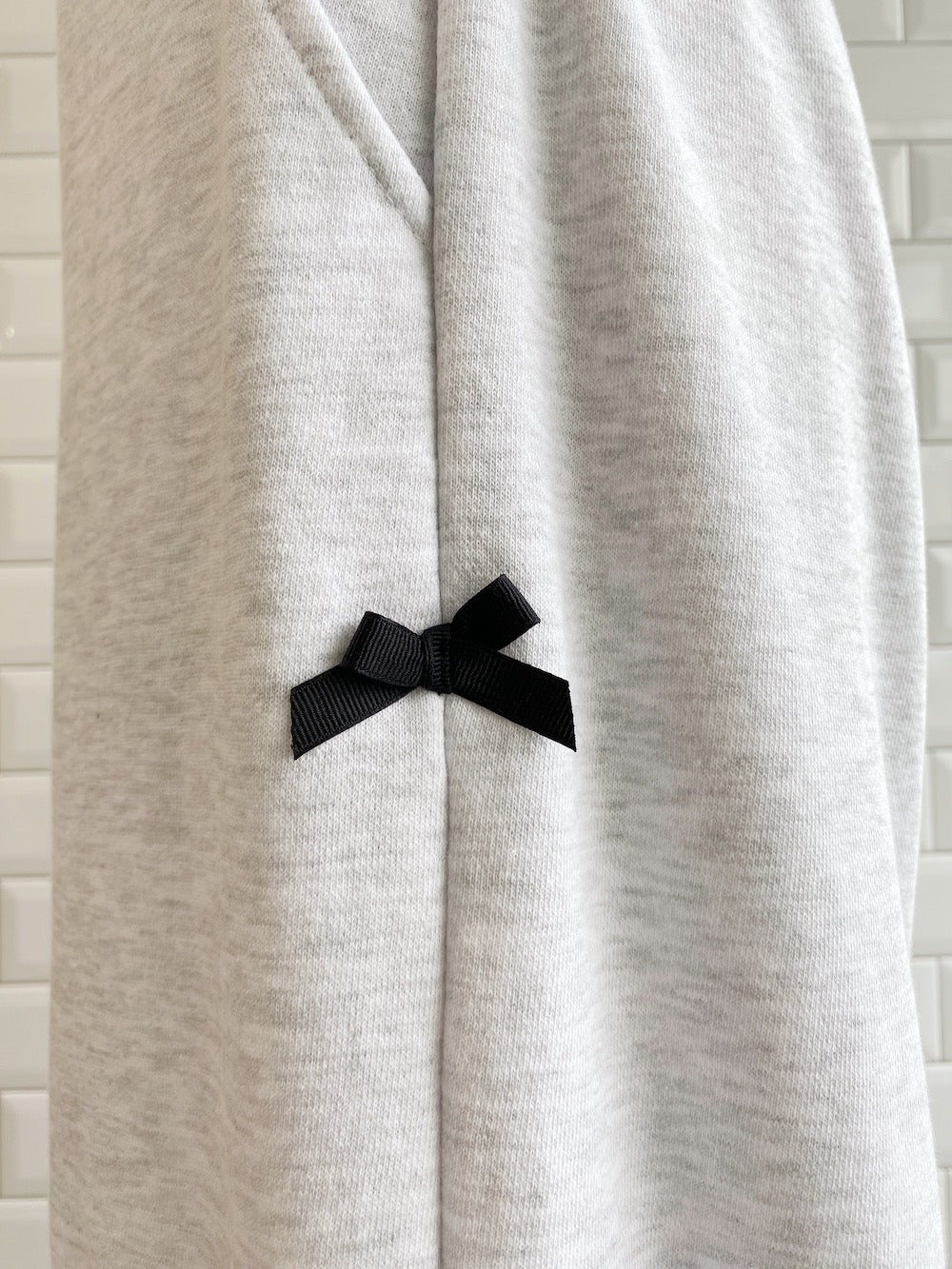 ＜SL2241630＞　side ribbon sweat pants