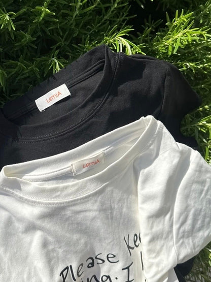 ＜LE2242901＞　ロゴTシャツ
