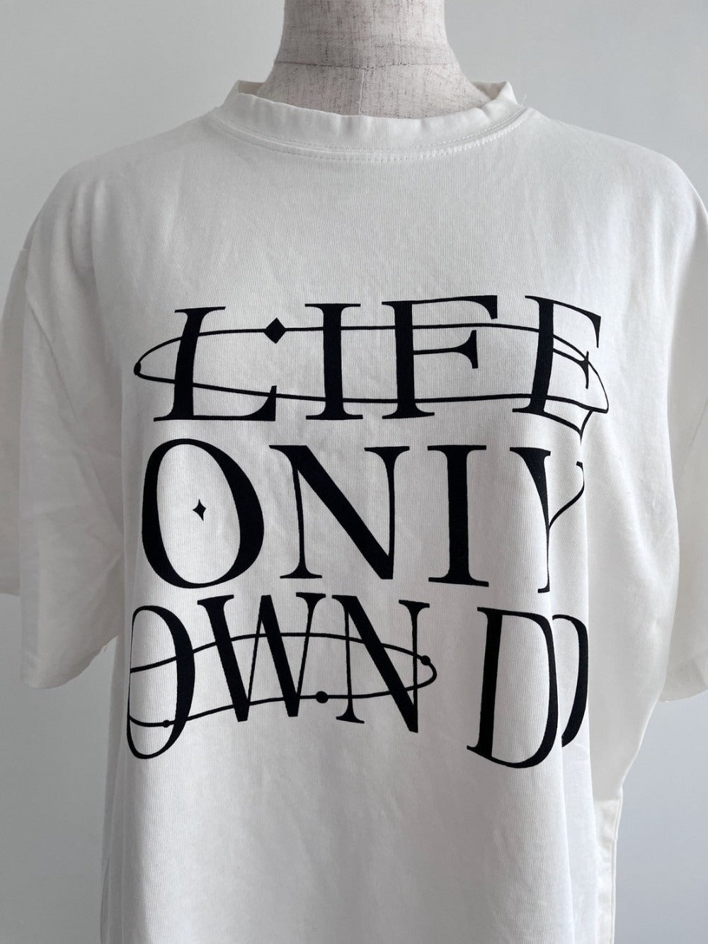 ＜LE2242912＞　ロゴビッグTシャツ