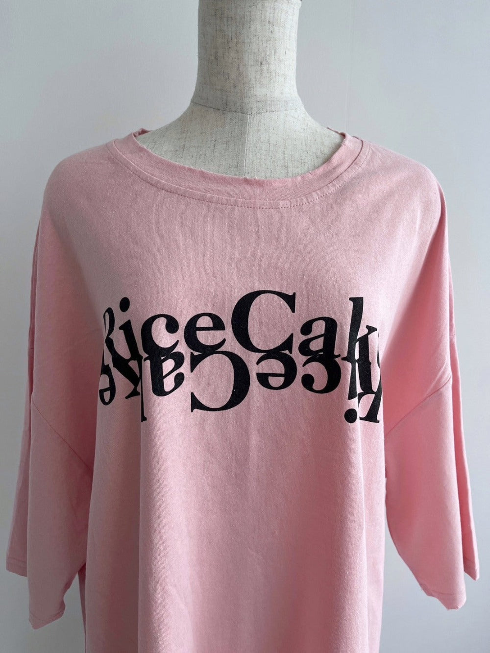 ※ラスト1点！＜LE2242909＞　ロゴプリントTシャツ