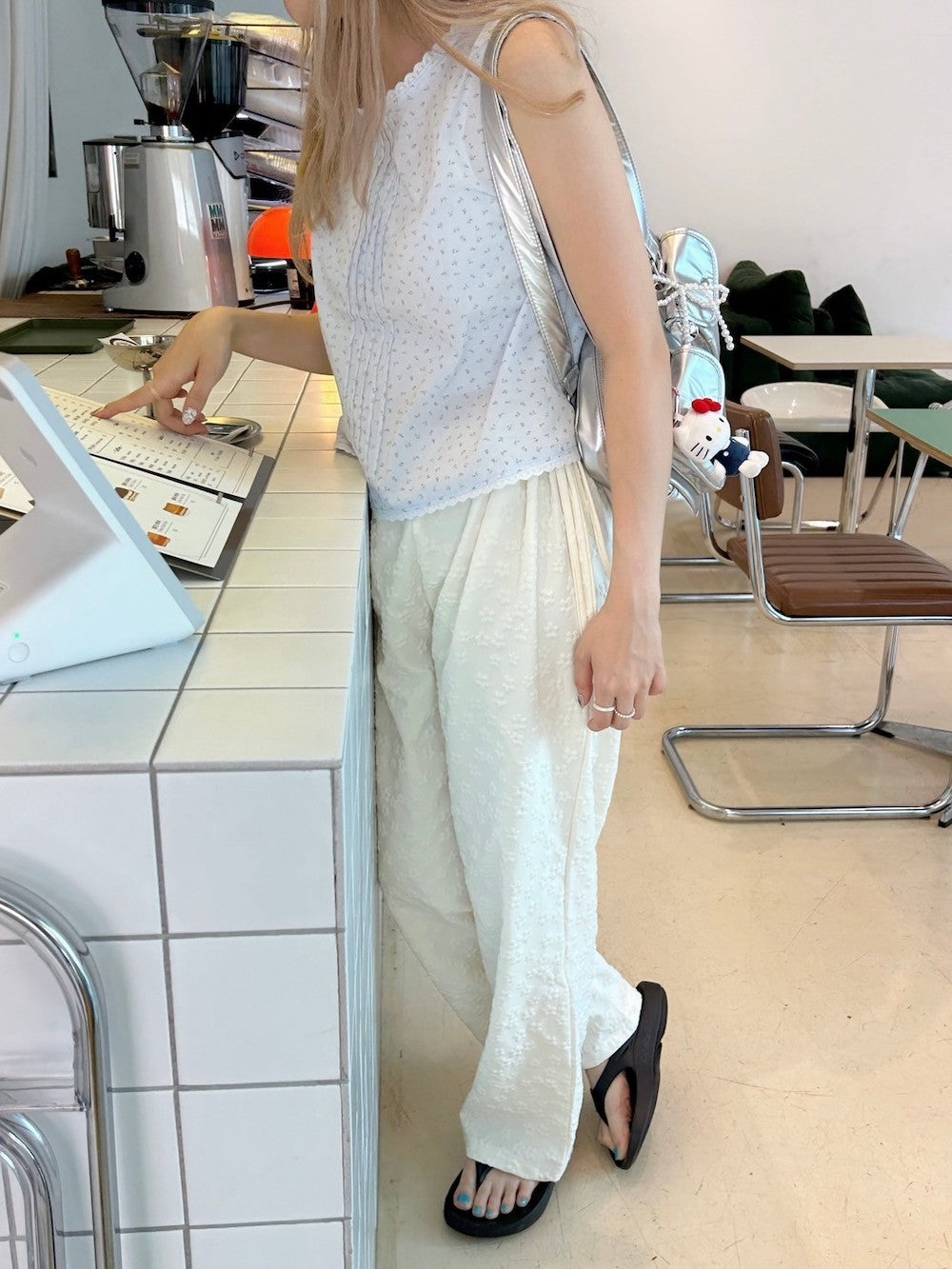 ＜SL2241665＞　フラワーエンボスパンツ