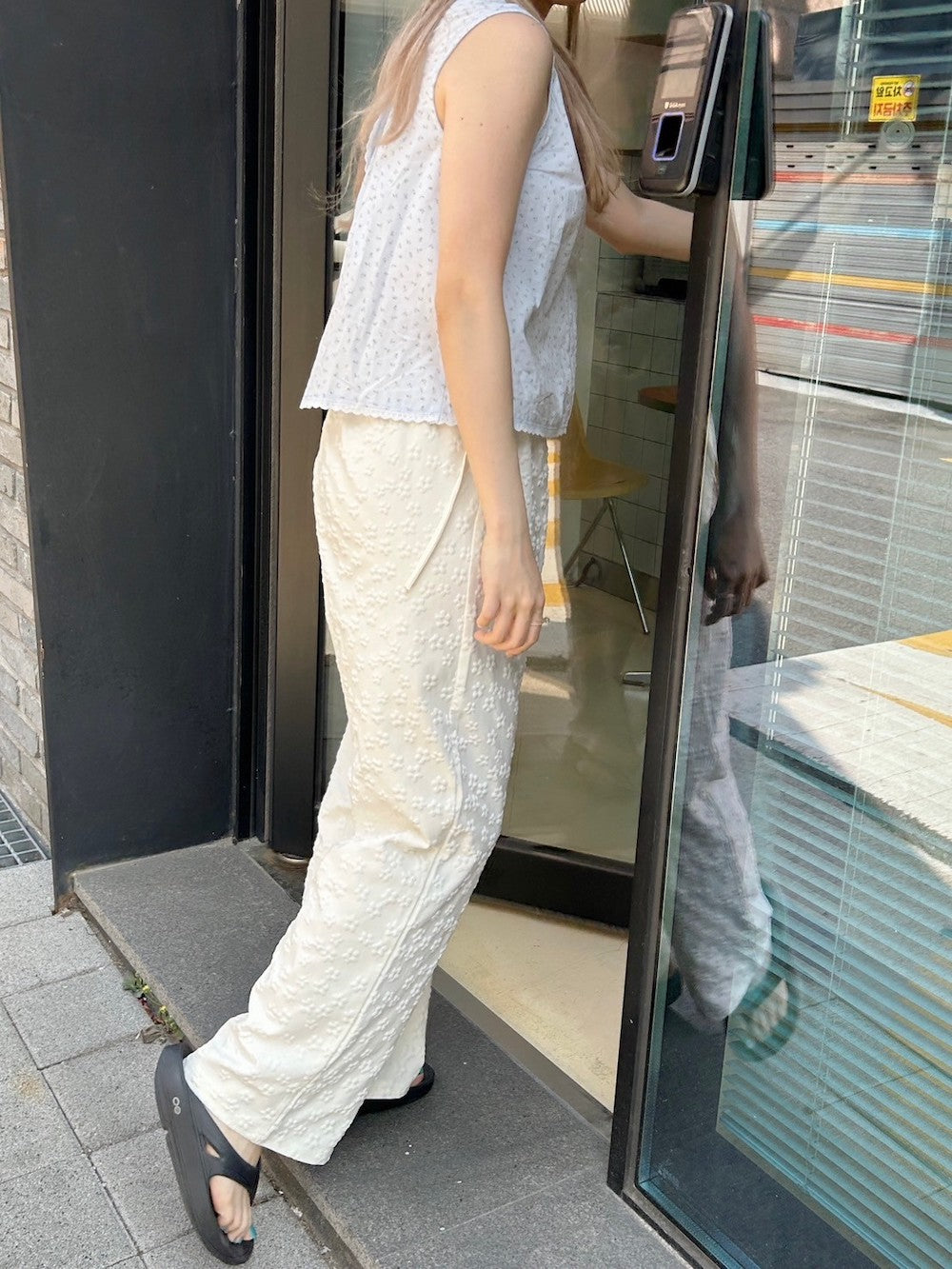 ＜SL2241665＞　フラワーエンボスパンツ