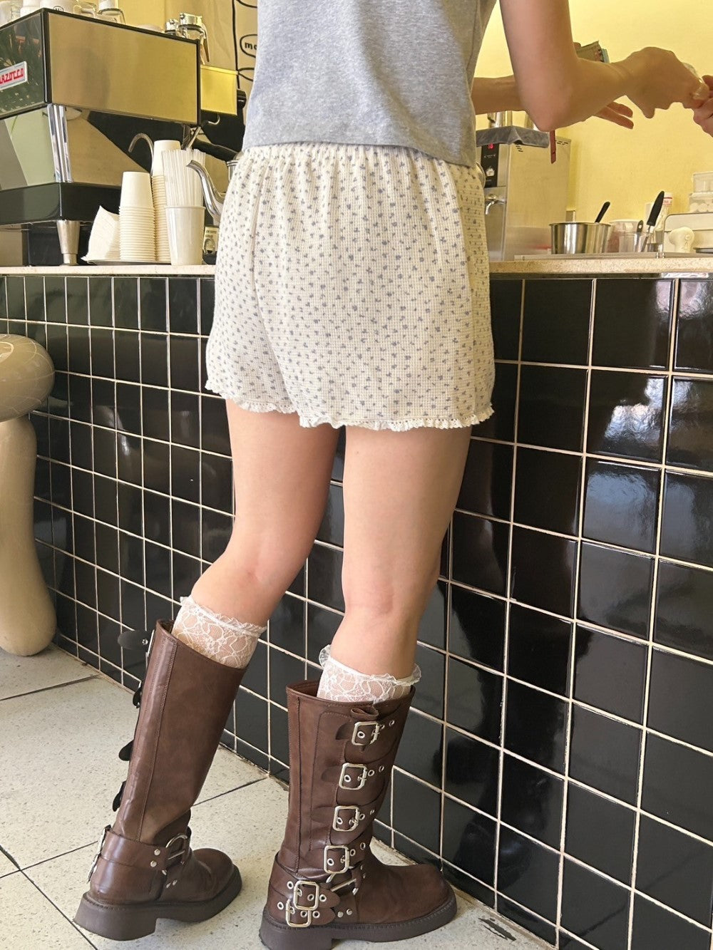 ＜SL2242617＞　小花柄フリルメロウショートパンツ