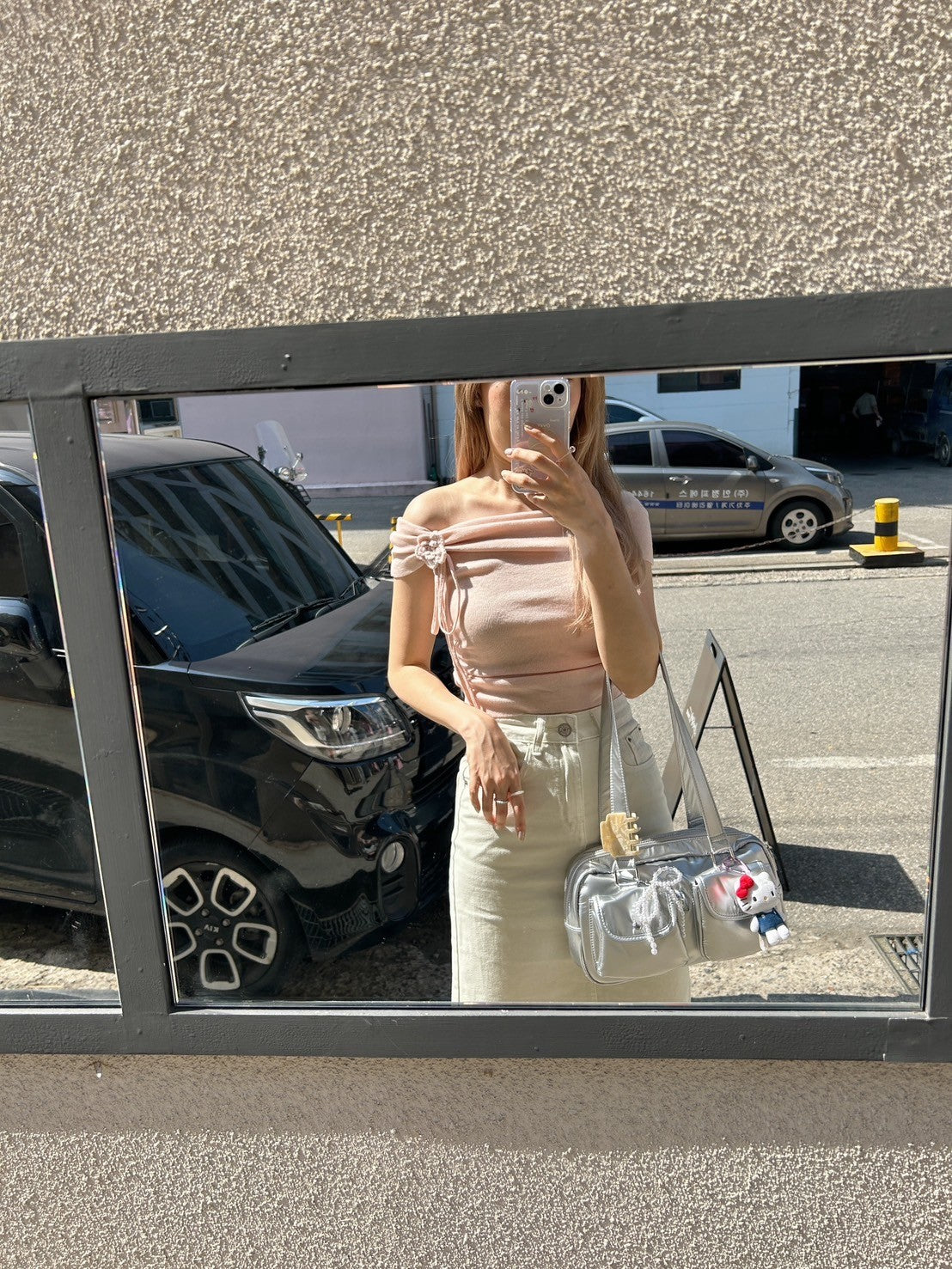 ※残りわずか! ＜SL2242626＞　バラチョーカー付オフショルトップス