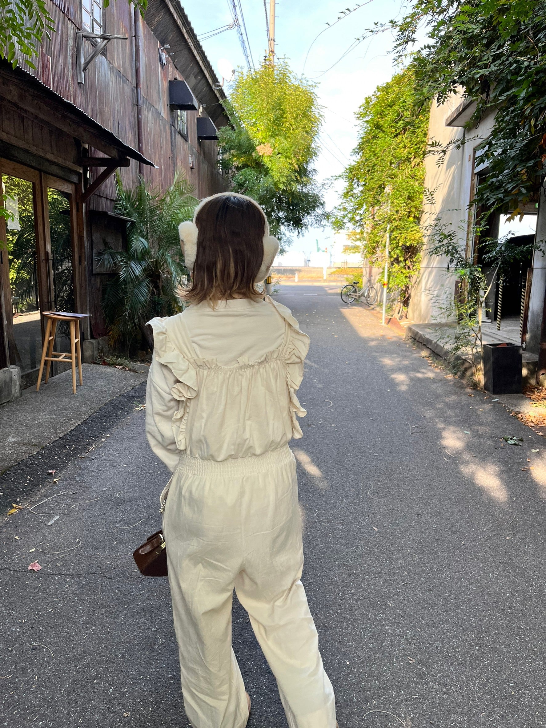 ＜IT2233401＞　フリルオールインワン
