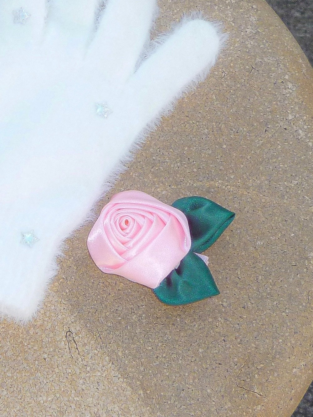 ＜LD4244901＞　ローズヘアクリップ