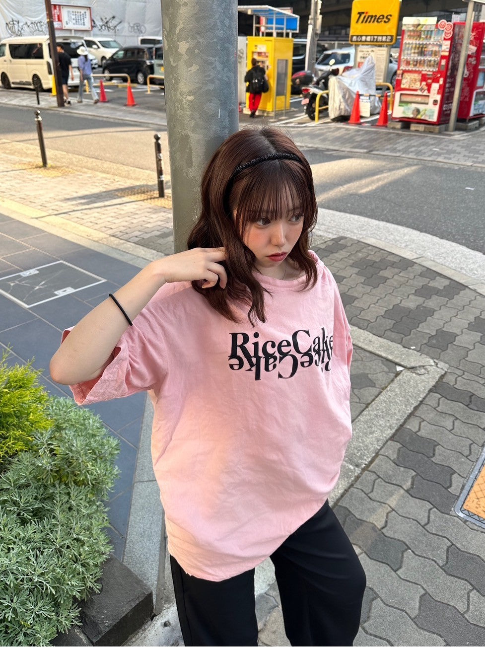 ※ラスト1点！＜LE2242909＞　ロゴプリントTシャツ