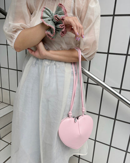 ＜LI2243001＞　シアーパフスリーブワンピース