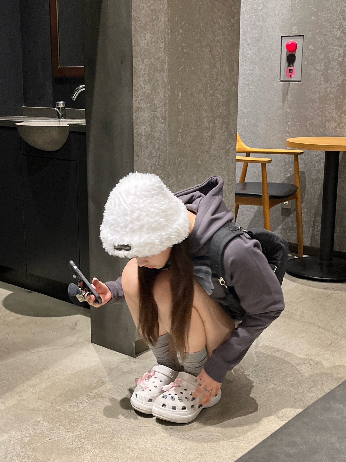 ＜QU4233227＞　ファーバケットハット