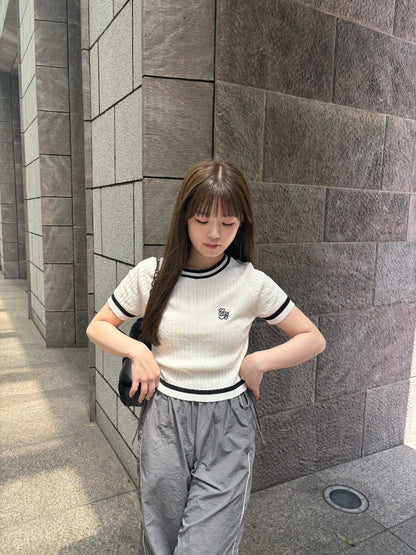 ＜RN2242002＞　ワンポイントラインニット
