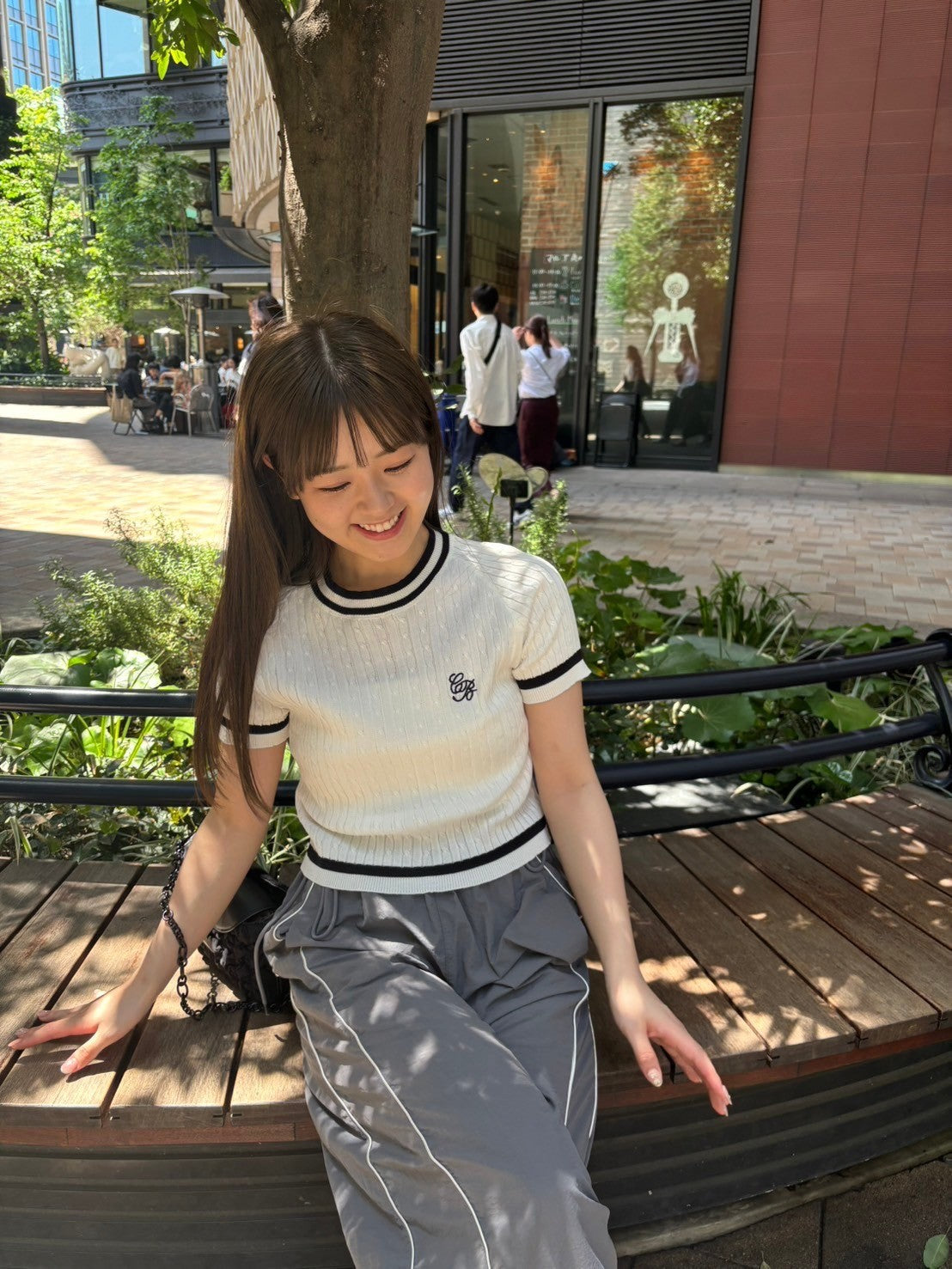 ＜RN2242002＞　ワンポイントラインニット