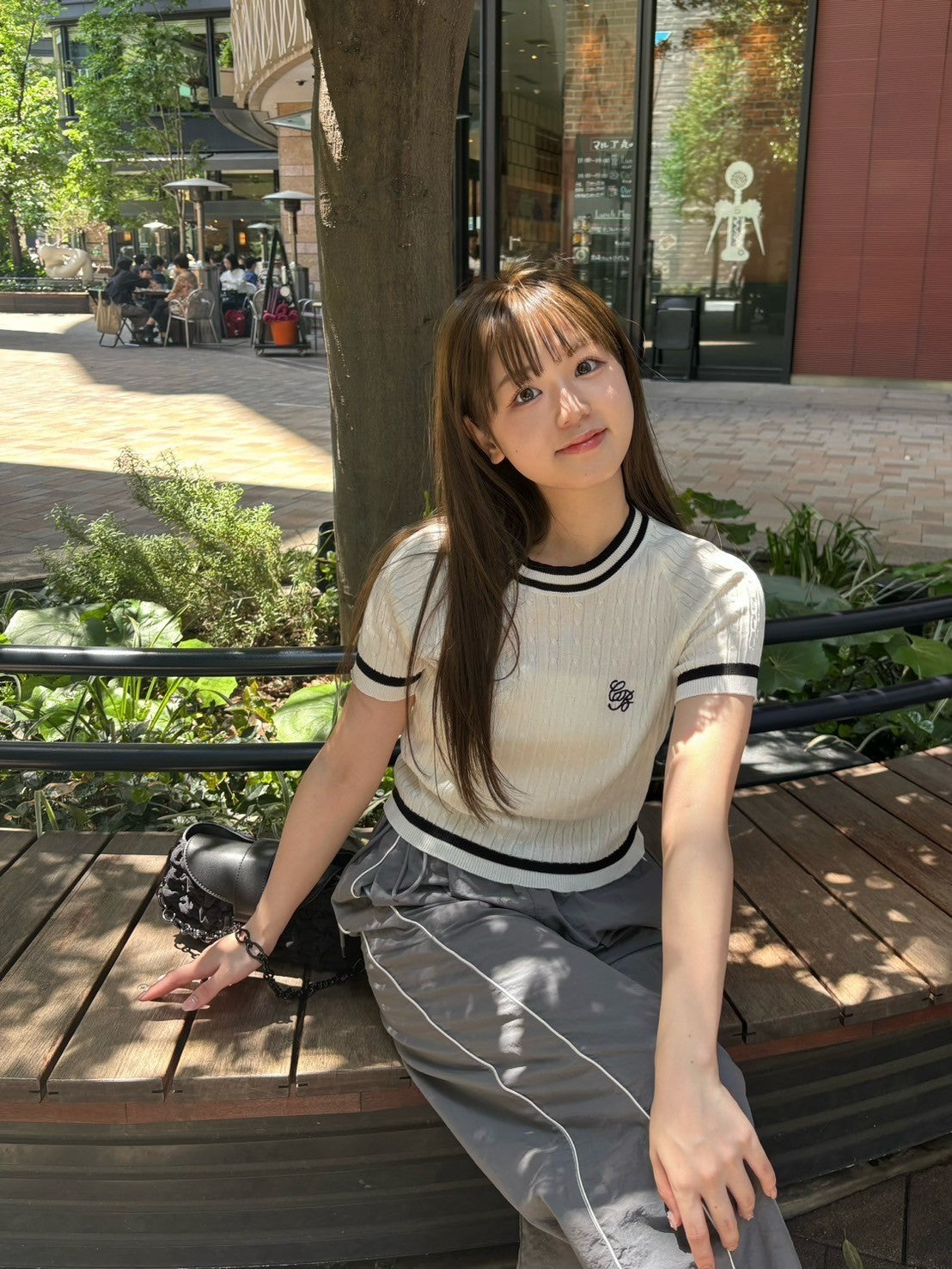 ＜RN2242002＞　ワンポイントラインニット