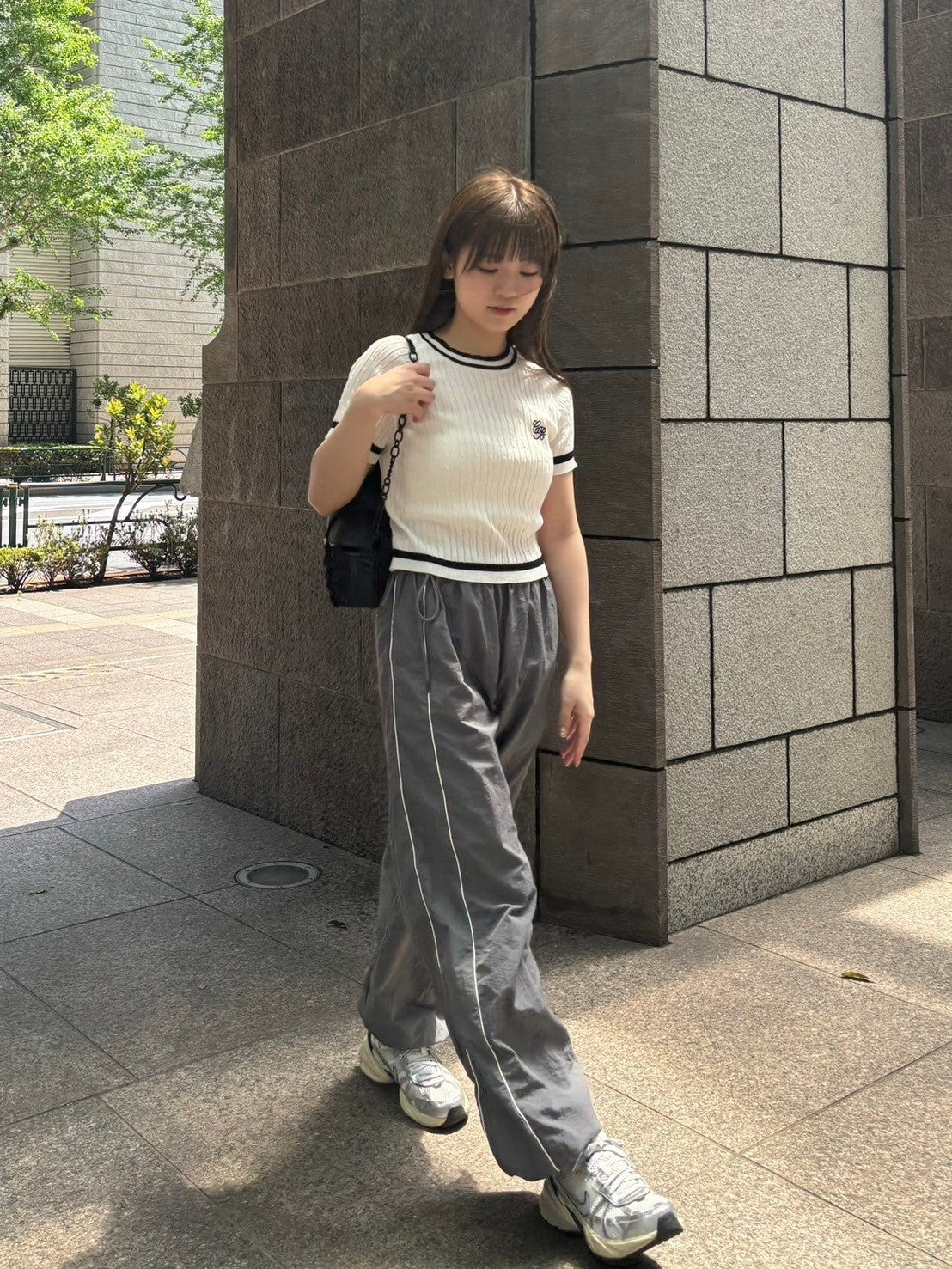 ＜RN2242002＞　ワンポイントラインニット