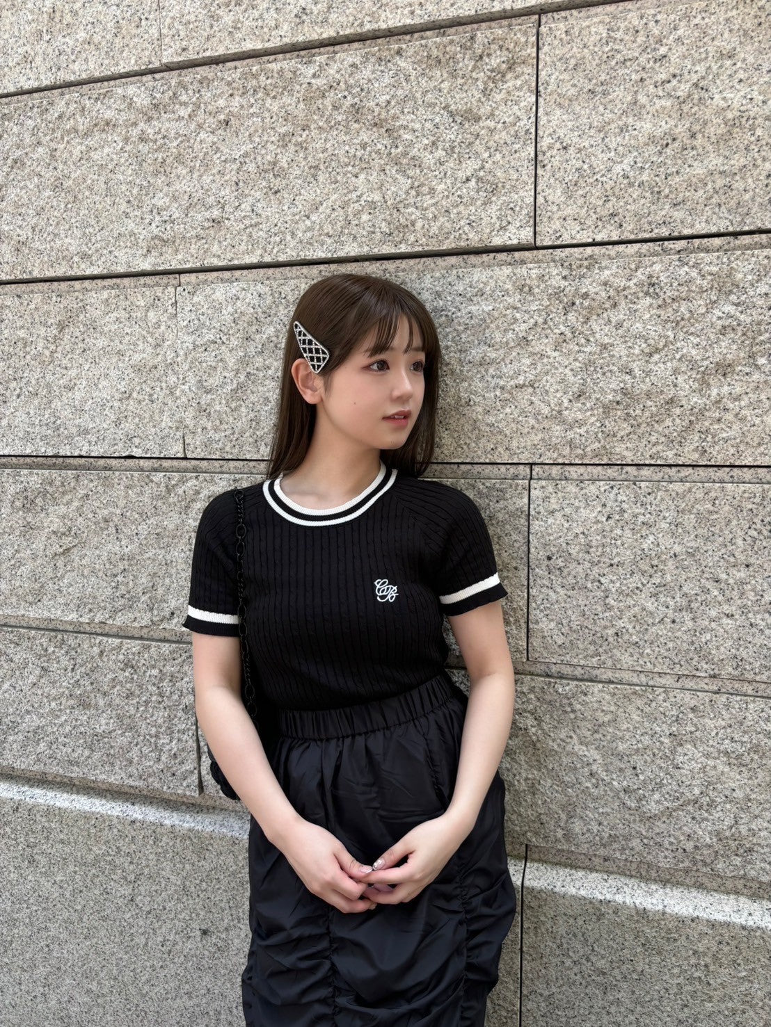 ＜RN2242002＞　ワンポイントラインニット