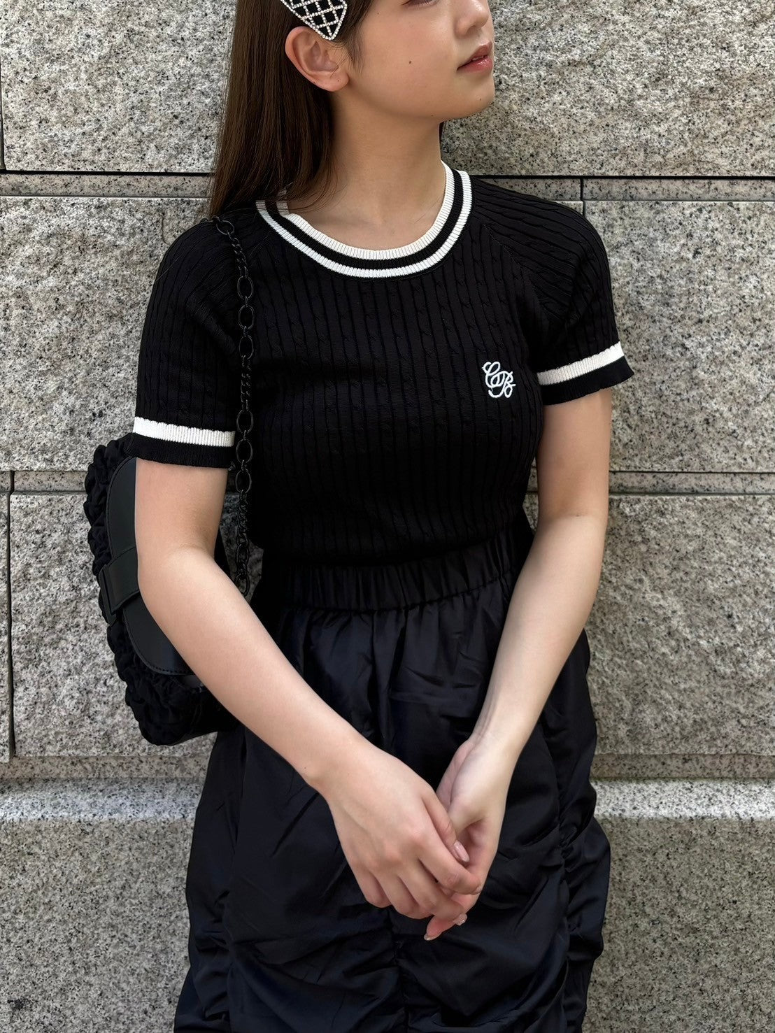 ＜RN2242002＞　ワンポイントラインニット