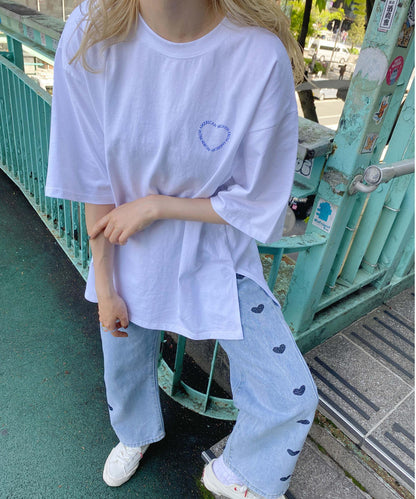 ＜SL2221712＞　ハートロゴTシャツ