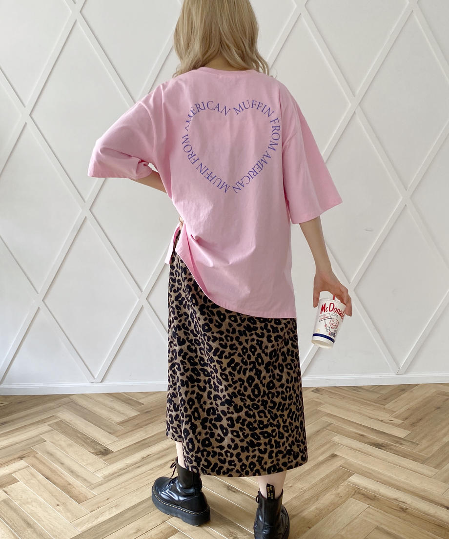 ＜SL2221712＞　ハートロゴTシャツ