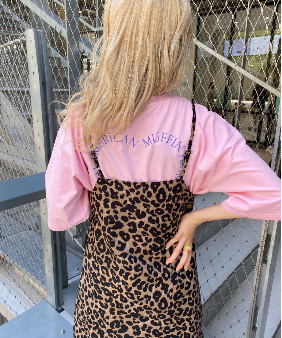 ＜SL2221712＞　ハートロゴTシャツ