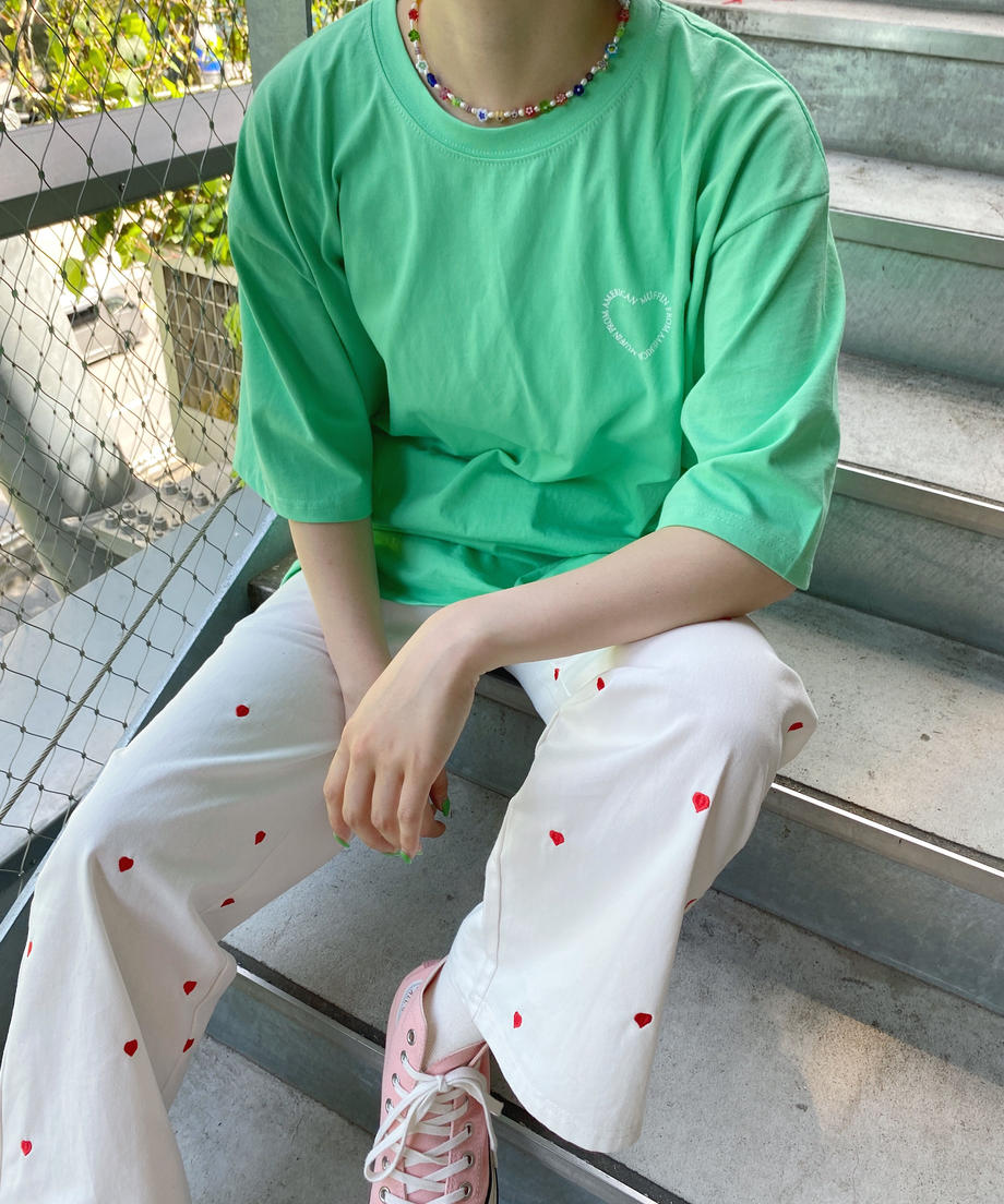 ＜SL2221712＞　ハートロゴTシャツ