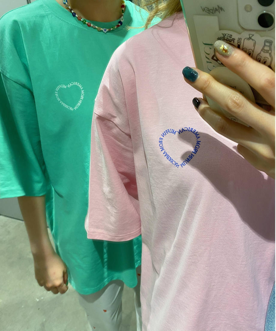 ＜SL2221712＞　ハートロゴTシャツ