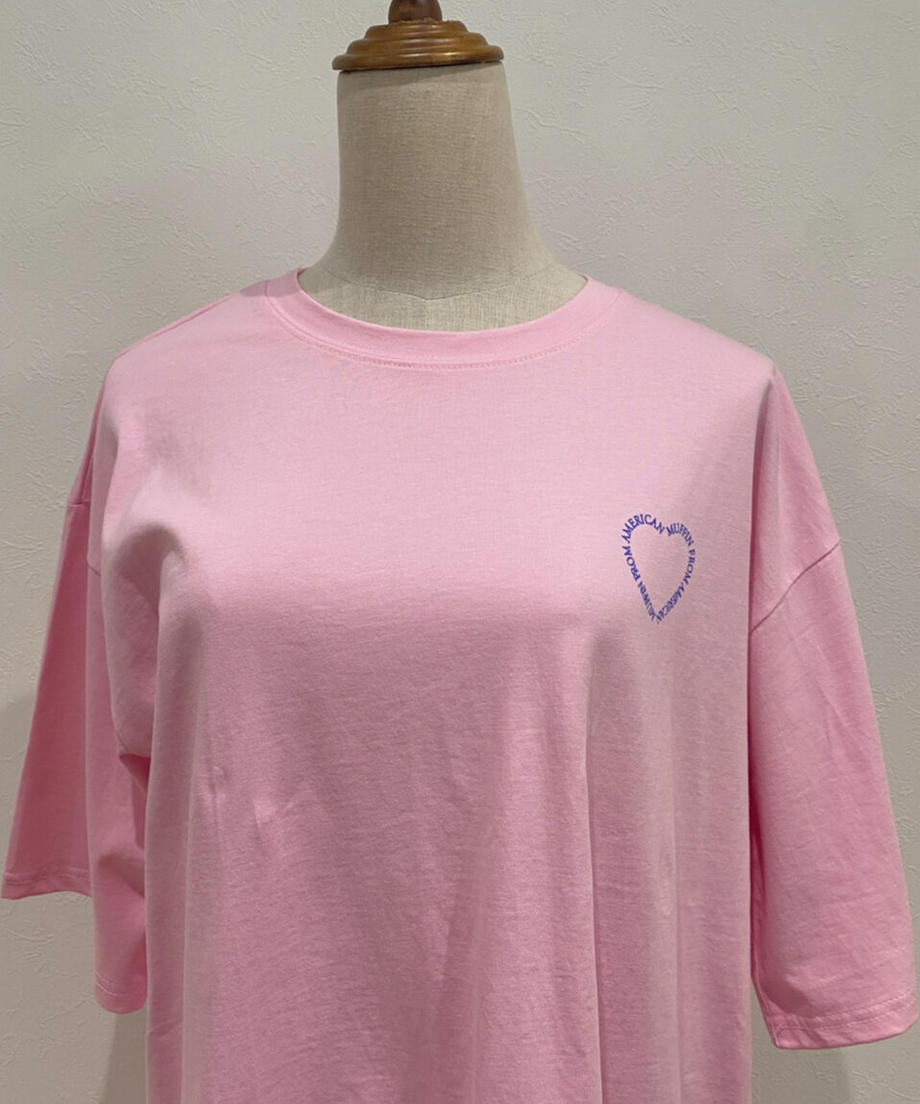 ＜SL2221712＞　ハートロゴTシャツ
