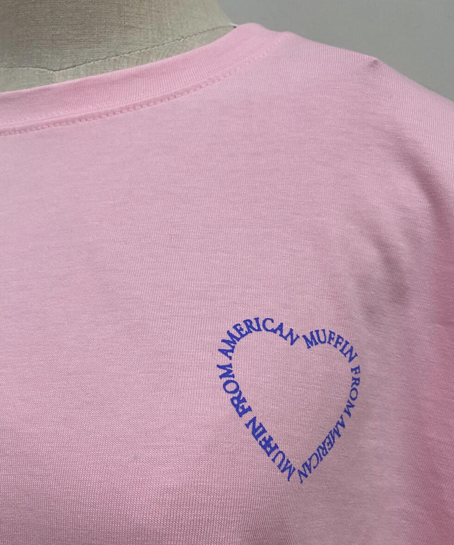 ＜SL2221712＞　ハートロゴTシャツ