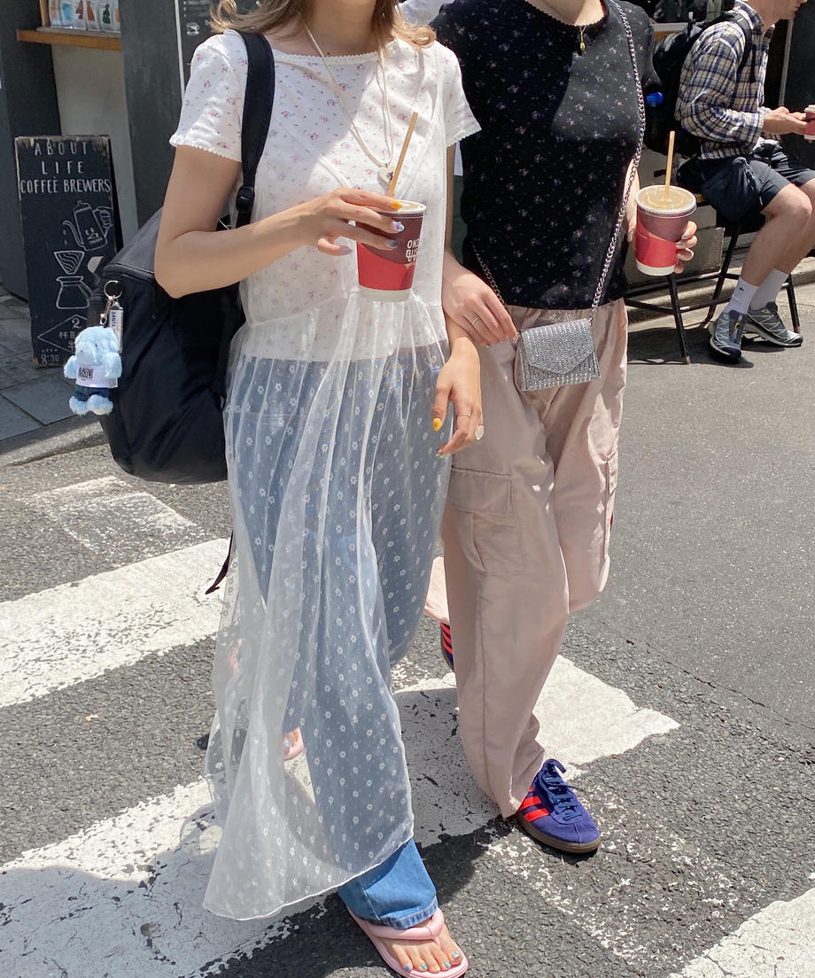 ＜SL2232749＞　レトロフラワーワッフルフリルレースTシャツ