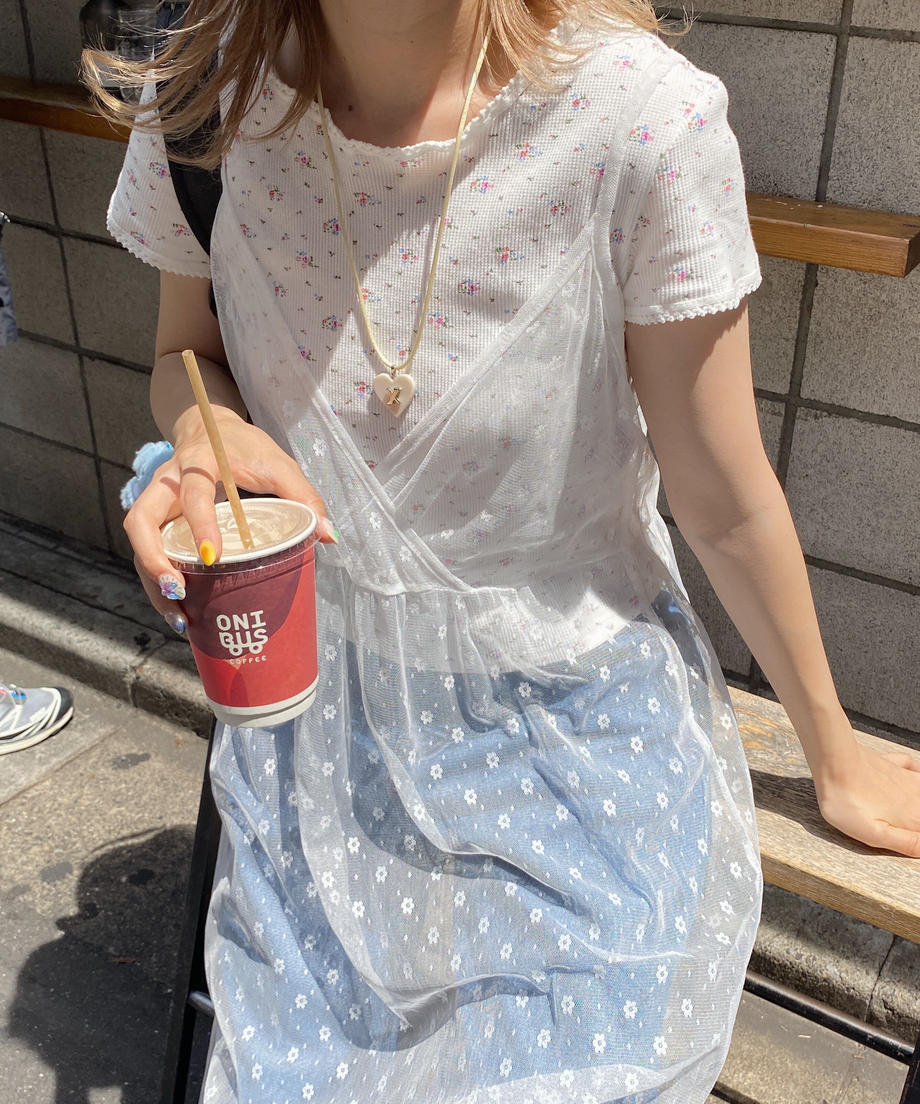 ＜SL2232749＞　レトロフラワーワッフルフリルレースTシャツ
