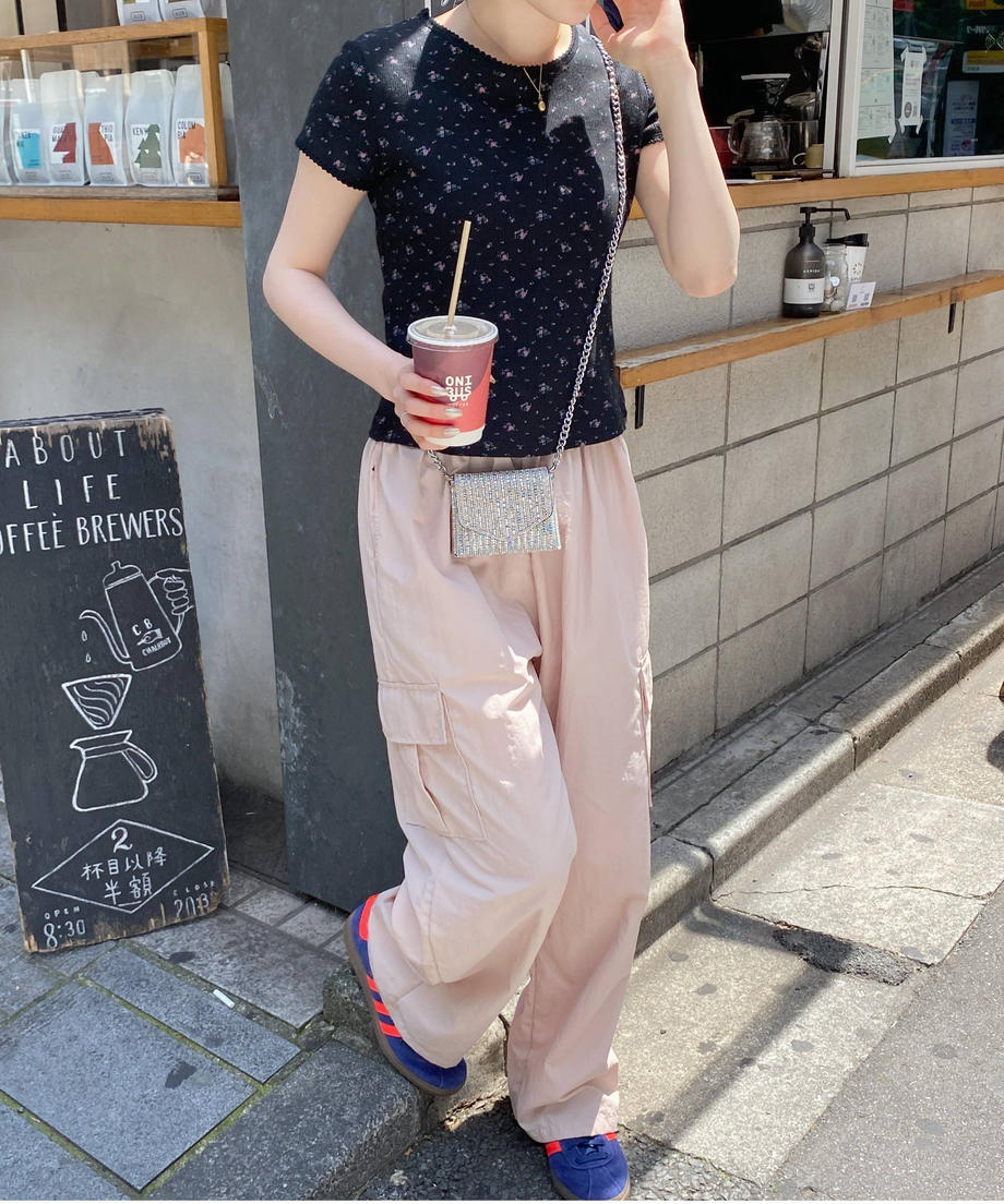 ＜SL2232749＞　レトロフラワーワッフルフリルレースTシャツ