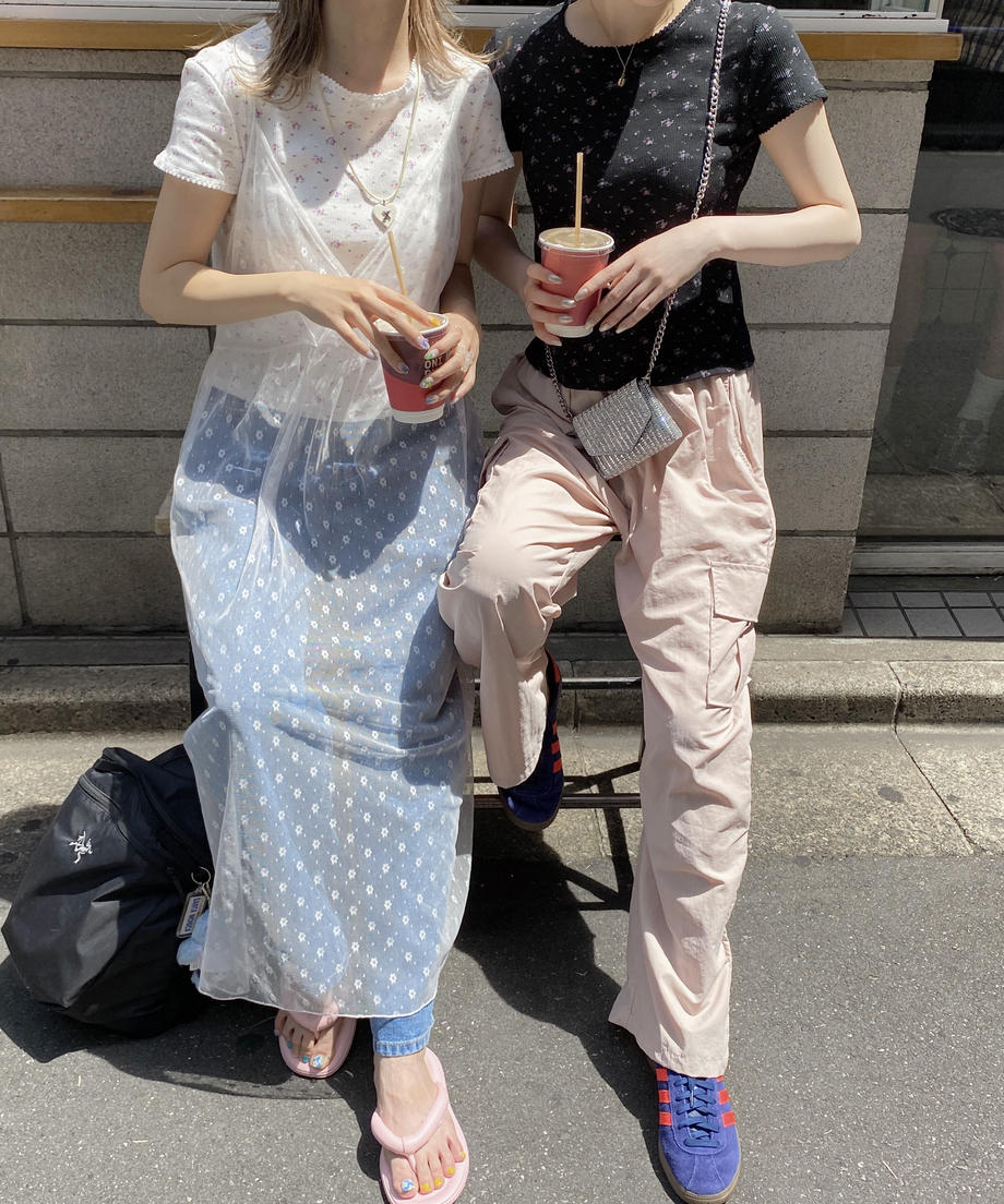 ＜SL2232749＞　レトロフラワーワッフルフリルレースTシャツ