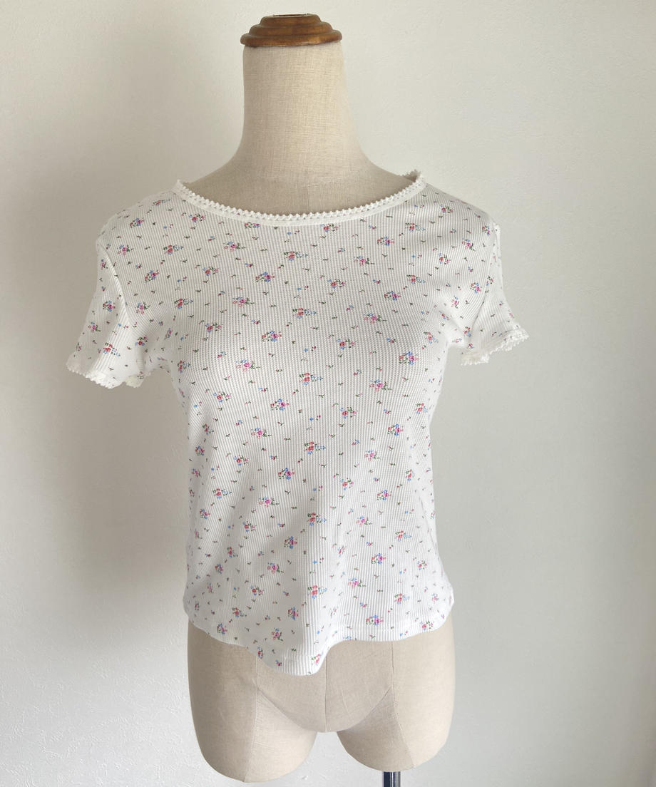 ＜SL2232749＞　レトロフラワーワッフルフリルレースTシャツ