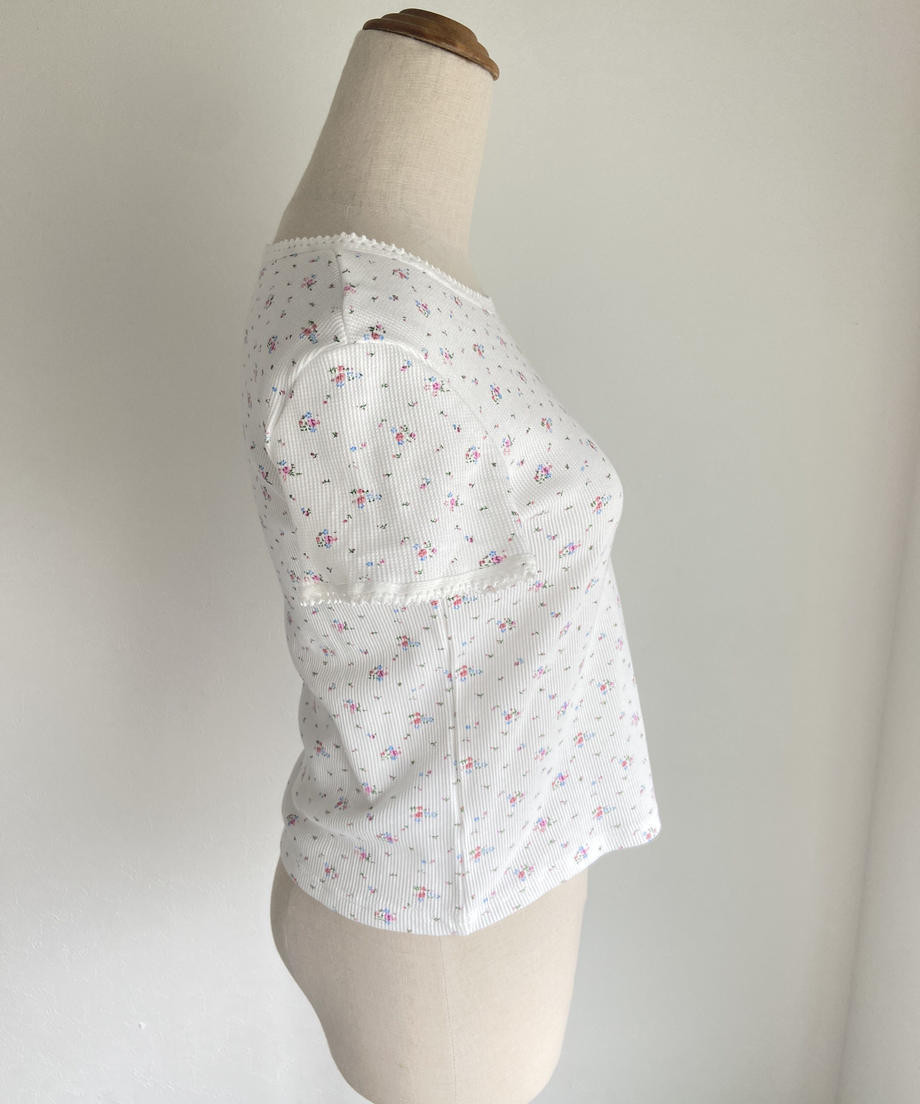 ＜SL2232749＞　レトロフラワーワッフルフリルレースTシャツ